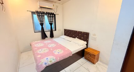 King Villa Room Type - Small Delux No. 04