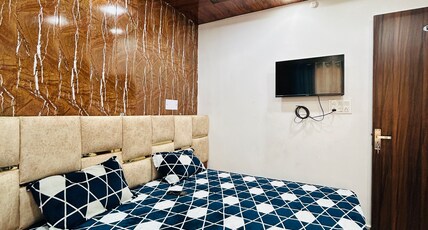 WANDER INN HOME STAY Room Type - Room no 105