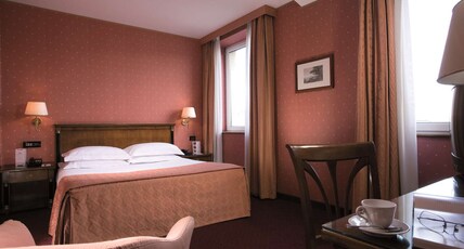 Ramada by Wyndham Naples Room Type - 1 Double Bed Bed, Non-Smoking