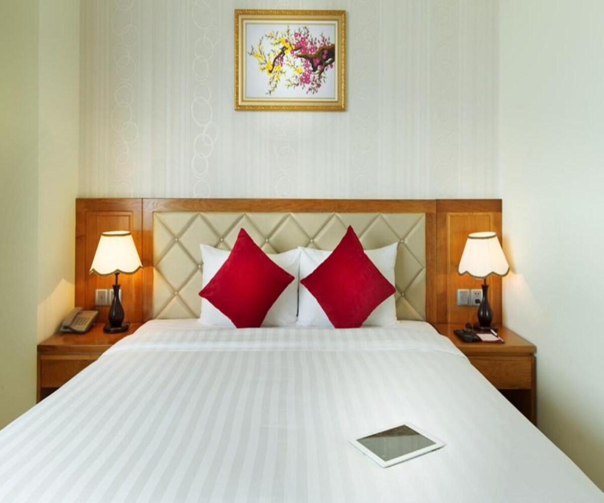 Serene Beach Danang Hotel - Tap to explore photos
