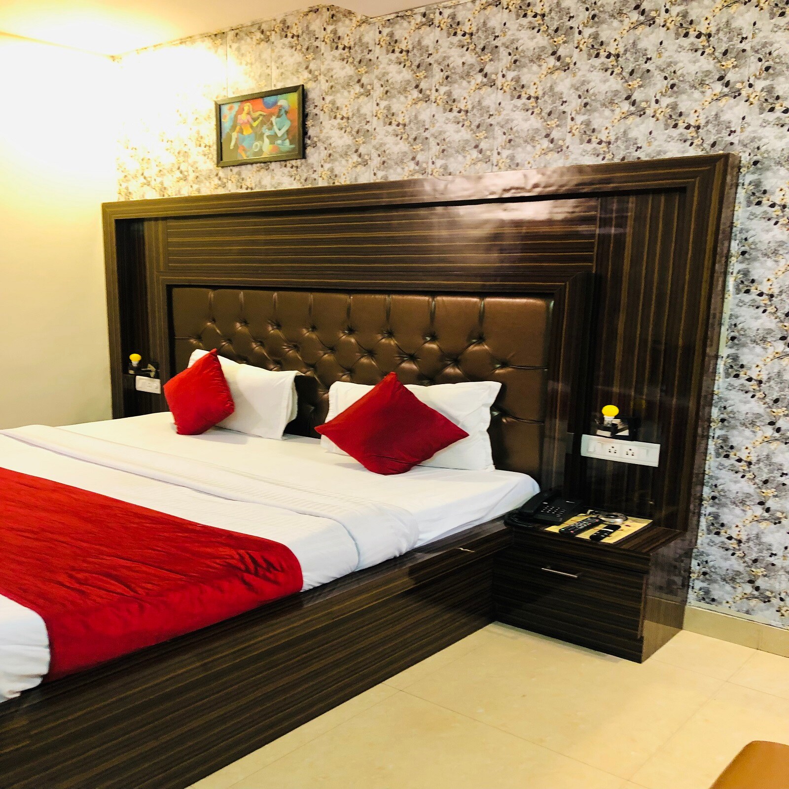 Hotel Comfort Zone - Tap to explore photos