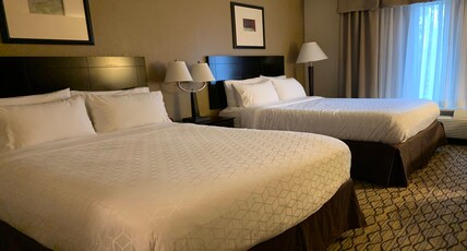 Holiday Inn Express & Suites MILFORD Room Type - 2 Queen Standard