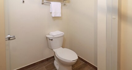 Holiday Inn Ciudad Juarez Room Type - 2 Queen Standard