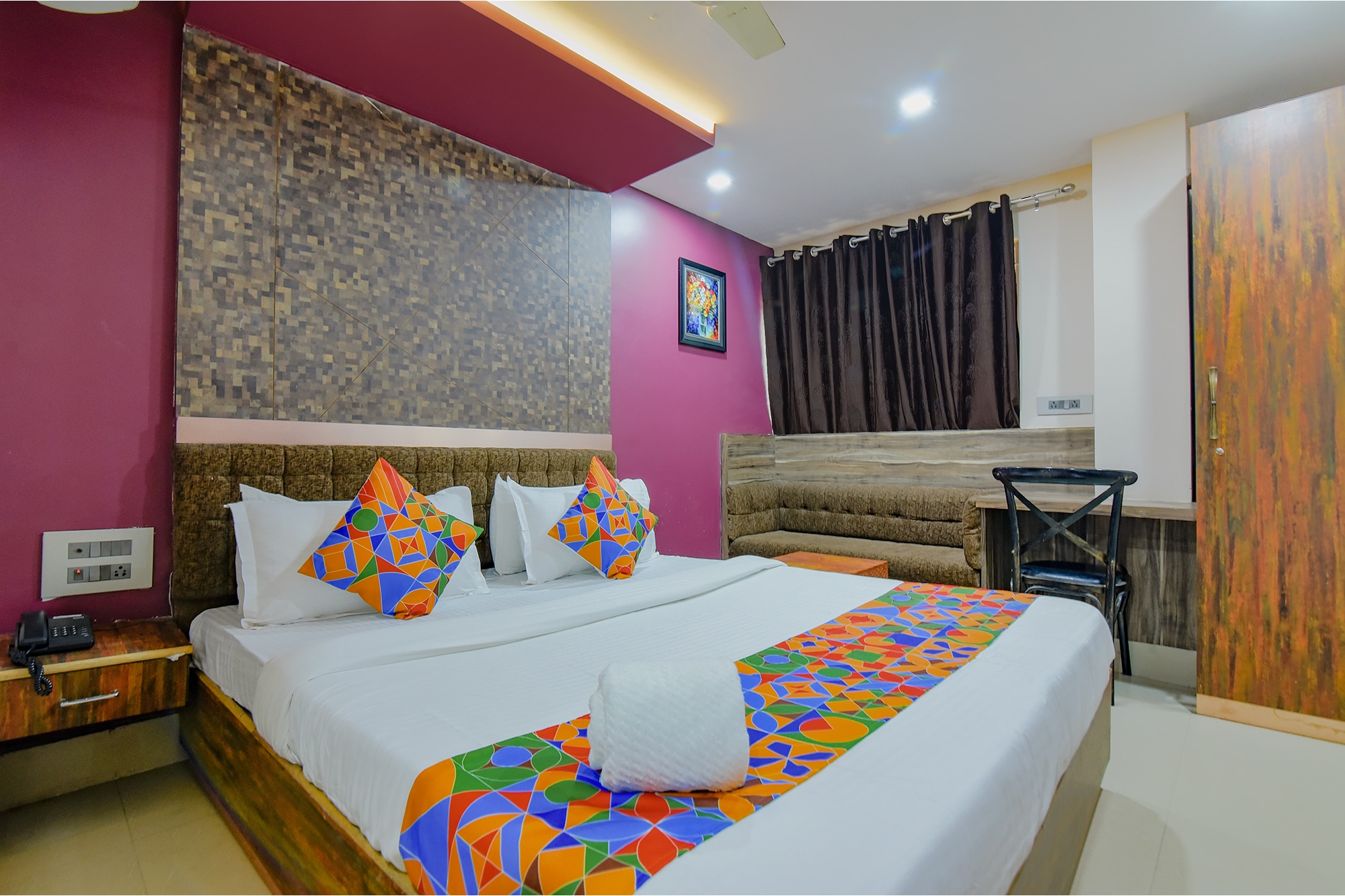 FabHotel Middleton Desire - Nr. Niladri Vihar Square - Tap to explore photos