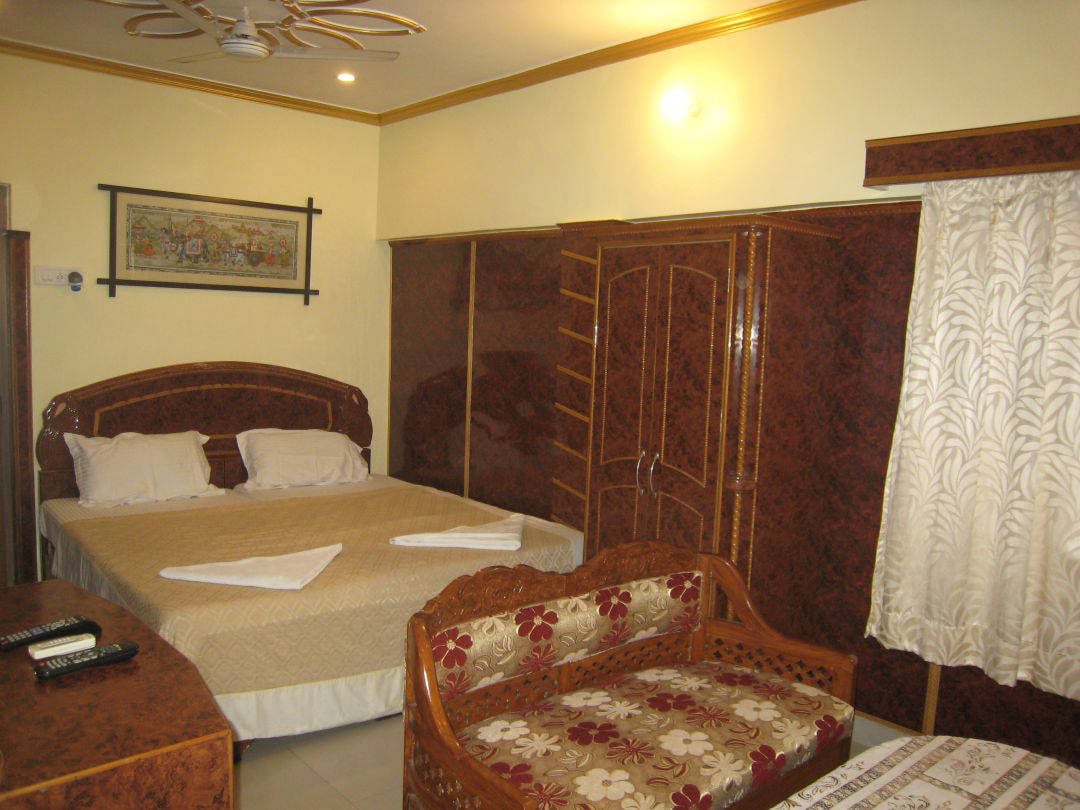Kedareswar Bed & Breakfast - Tap to explore photos