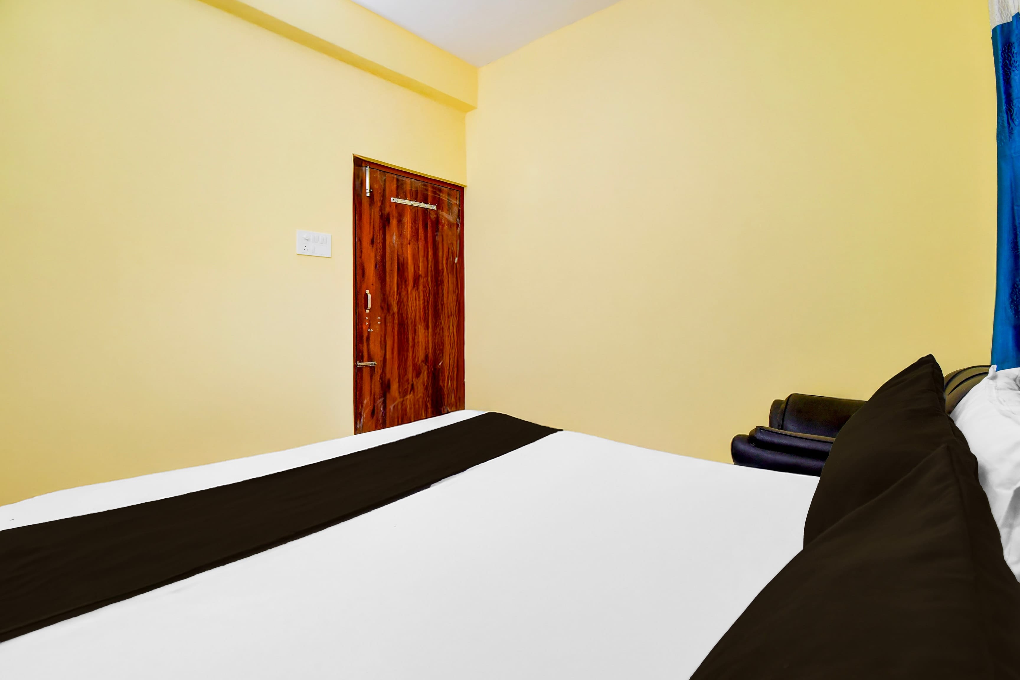 Hotel O Arsh Inn - Tap to explore photos