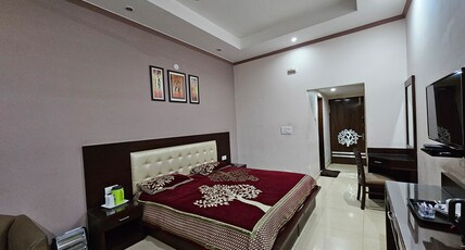 Hotel Shikhar & Restaurant Room Type - Executive Room with Balcony