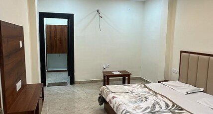 Hotel Shrinath Inn Room Type - Super Deluxe Room