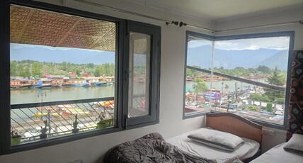 Hotel Lake View Room Type - Bedroom 2