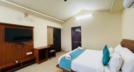 S K Pushkar Resort Room Type - Suite Room with Pool