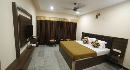 SUNRISE Hotel Room Type - Deluxe Room - Twin Bed