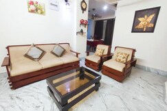 Baan Homestay | Room in Apartment