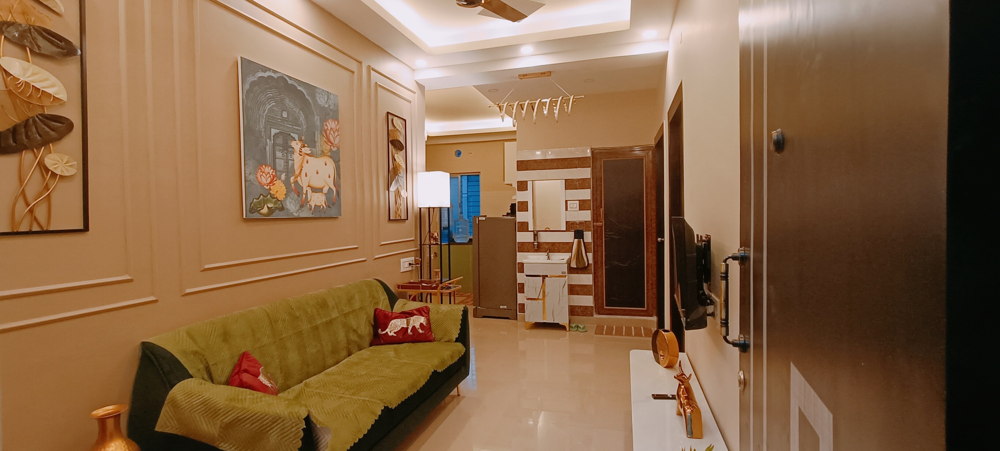 Golpo griha - Tap to explore photos