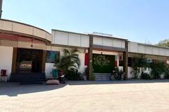 Anand Highway Resort
