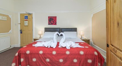 Skegness The Royal Room Type - Standard Twin room front facing