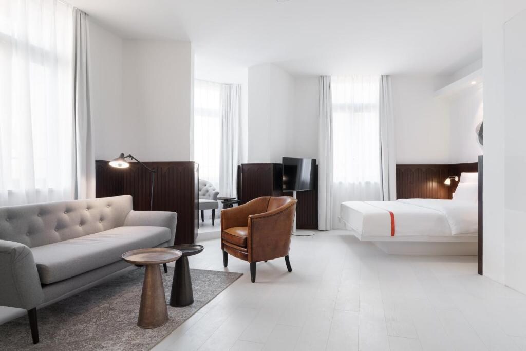 Ruby Hanna Hotel Stuttgart - Tap to explore photos