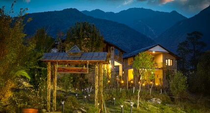 Dormigo Hostel Bir Biling Room Type - Mud House Triple Room