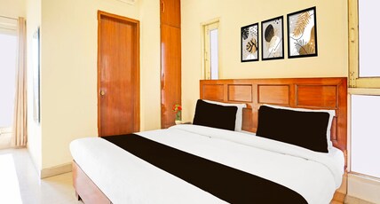 Super Hotel O by OYO Sector 45 Formerly Manyavar Room Type - Classic