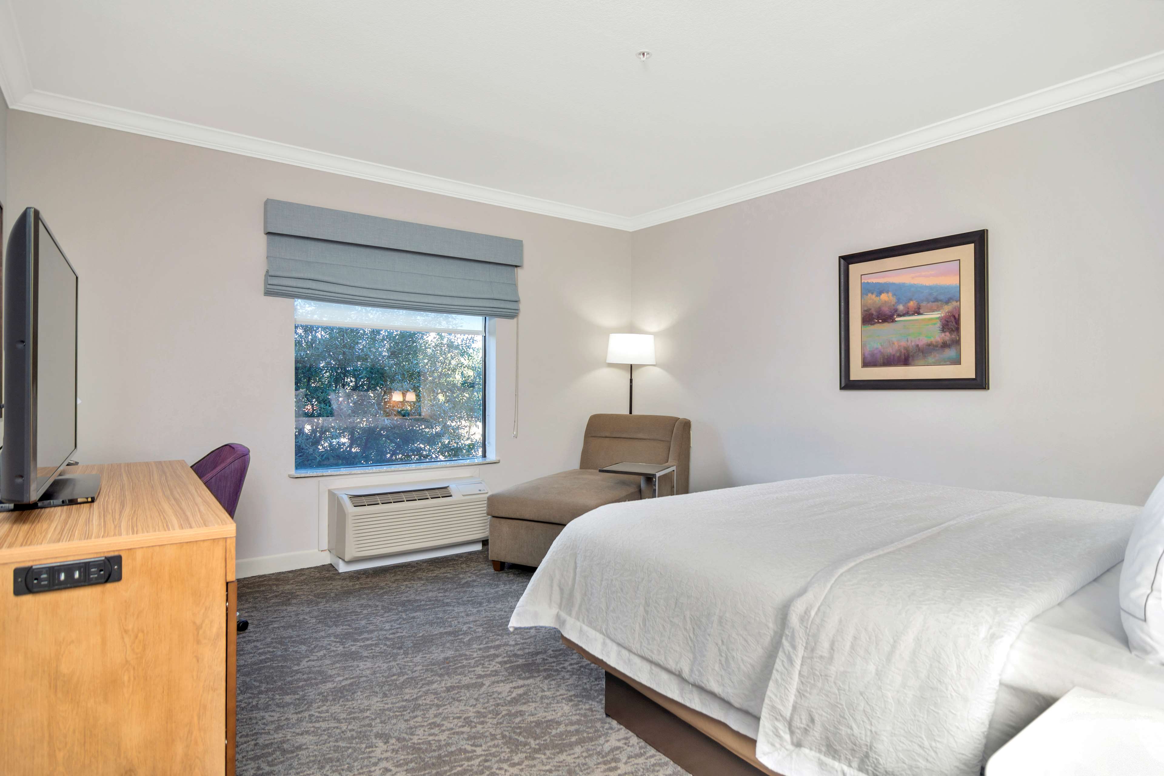 Hampton Inn & Suites Fort Worth-Fossil Creek - Tap to explore photos