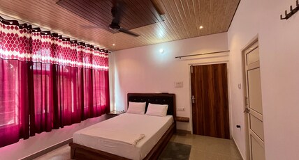 Riddhi siddhi vinayak hotel Room Type - Super Deluxe