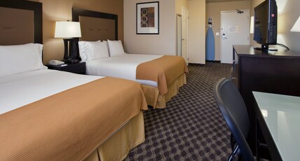 Holiday Inn Express Hotel Union City Room Type - 2 Queen Standard