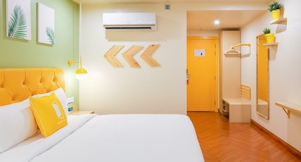 Bloom Hotel - Golf Course Road, Sector 43 Room Type - Standard King