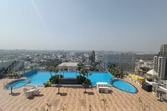 The cloud nine studio Pool Gym Pure comfort