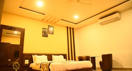 HOTEL SAROJ SAGAR Room Type - Executive Room