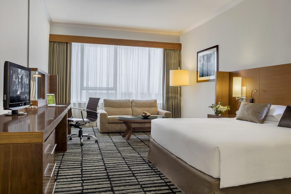 Jumeira Rotana - Tap to explore photos
