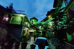 Green View Family House