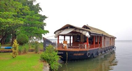 Indraprastham Houseboat Room Type - 3 Bedroom Premium Independent Houseboat