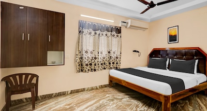 Super OYO Hotel O Adarsh Nagar Near Kavya Hospital Room Type - Deluxe with Twin Bed Super OYO Hotel O Adarsh Nagar Near Kavya Hospital Room Type - Deluxe with Twin Bed