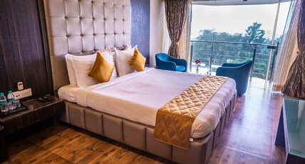 Patang Residency Room Type - Premium Room Garden  Pool Facing