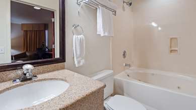 Best Western Plus Villa Del Lago Inn - Tap to explore photos
