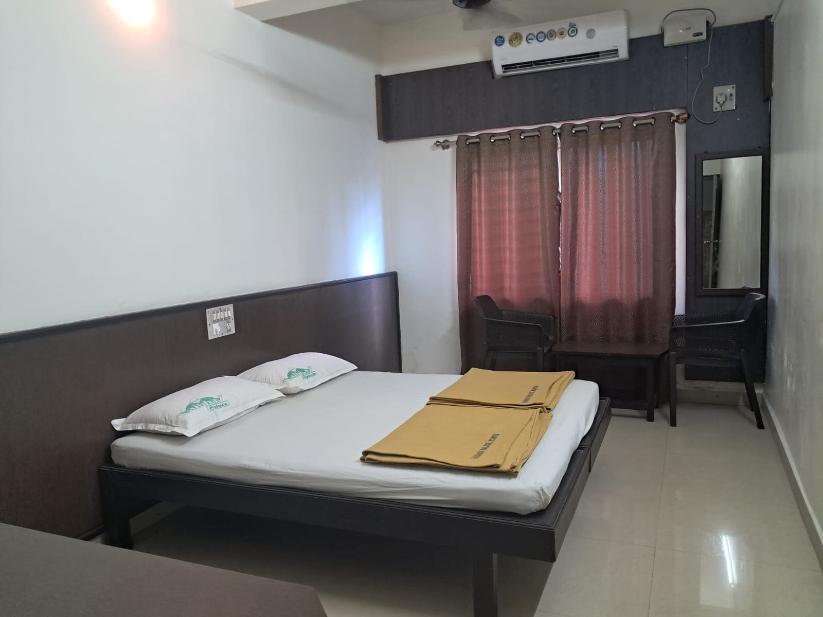Hotel Vaibhav Palace - Tap to explore photos