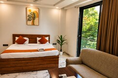 Hotel Deora