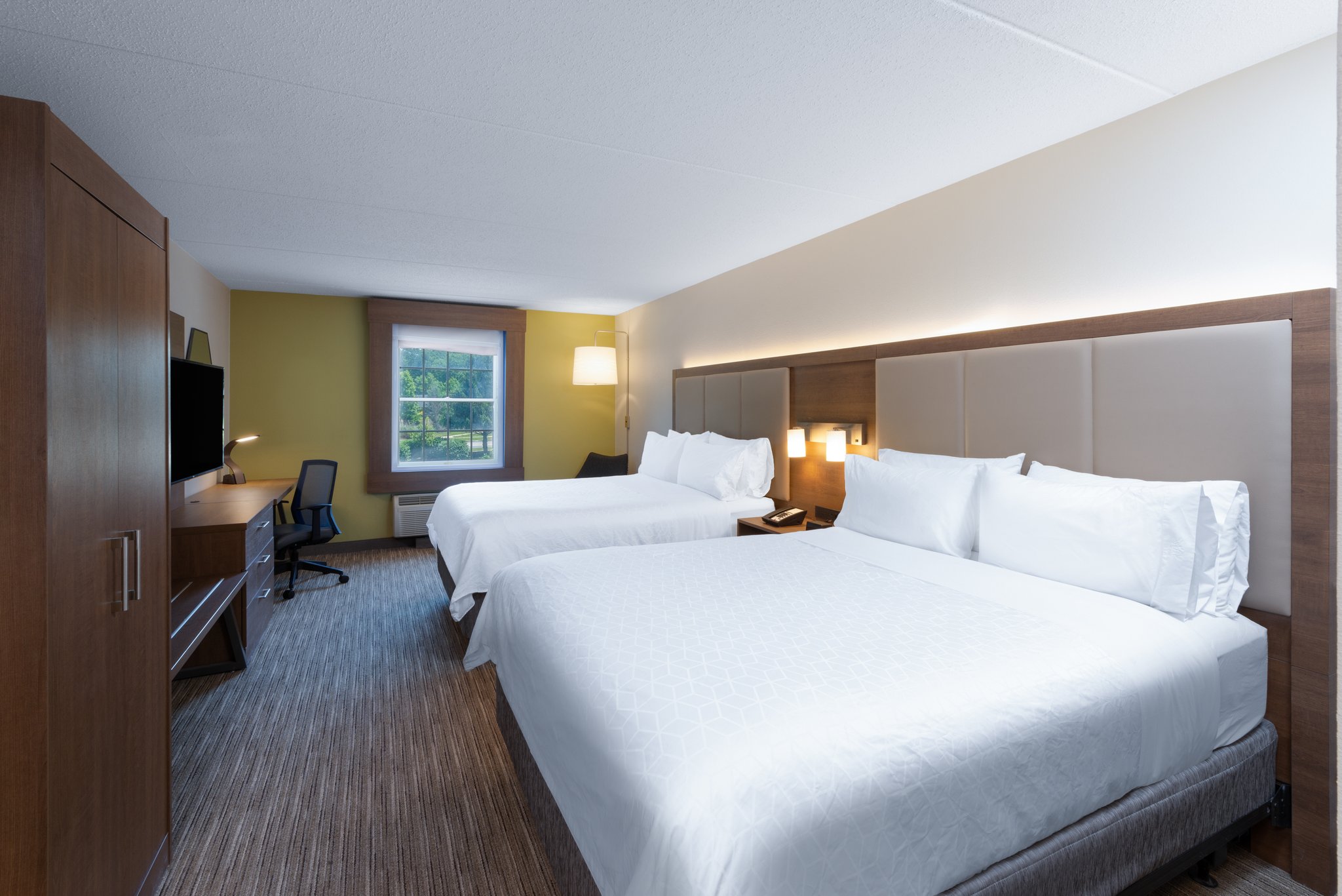 Holiday Inn Express State College at Williamsburg Square - Tap to explore photos