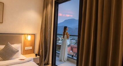 RS Galaxy Hotel Ganga View Room Type - PREMIUM ROOM WITH MOUNTAIN VIEW
