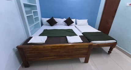 Shree Chendur Residency SUPRAPATH Room Type - double non ac