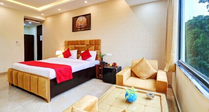 Hotel Golden Era@Near Shopprix Mall Room Type - Suite Room with Welcome Kit Hotel Golden Era@Near Shopprix Mall Room Type - Suite Room with Welcome Kit