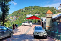 Hotel President- pure Veg (Centrally AC)