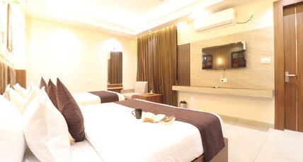 Hotel Gangotri Suites Room Type - JUNIOR FAMILY ROOM