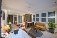 The Black Pearl Hillcrest Kasauli