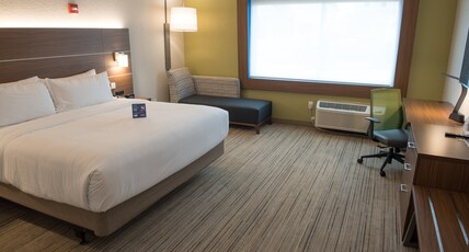 Holiday Inn Express & Suites - Orland Park Mokena Room Type - 1 King Standard Communications Accessible