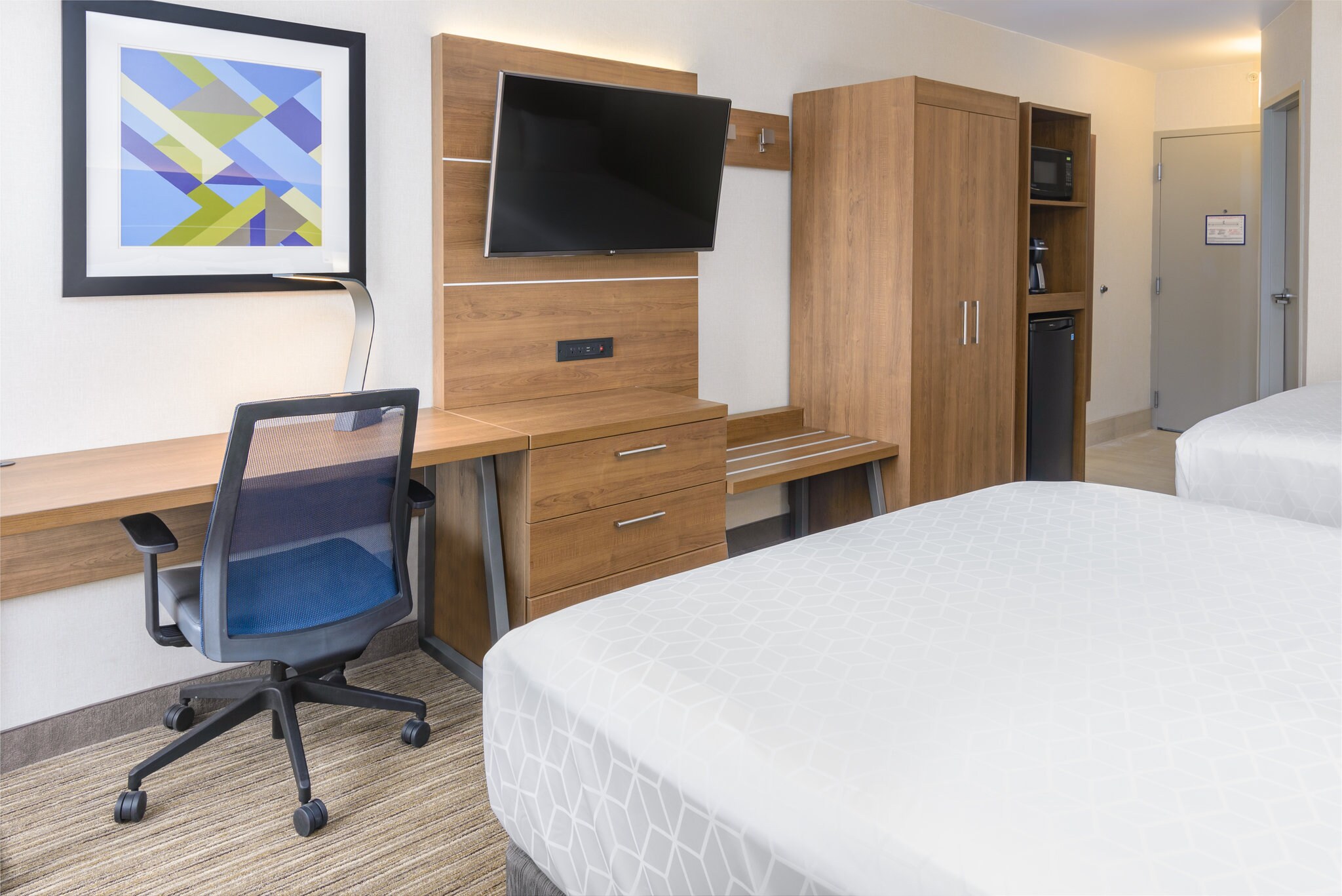 Holiday Inn Express SOUTHINGTON - Tap to explore photos