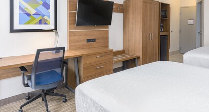Holiday Inn Express SOUTHINGTON Room Type - 2 Queen Beds Standard