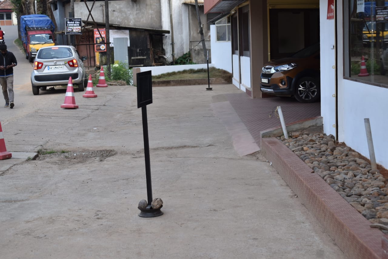 Hotel City Comforts - Tap to explore photos