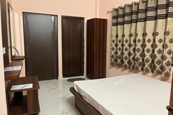 Laxmi Homestay Grand