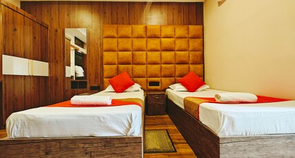 Hotel Nakshatra Room Type - Deluxe Twin Room