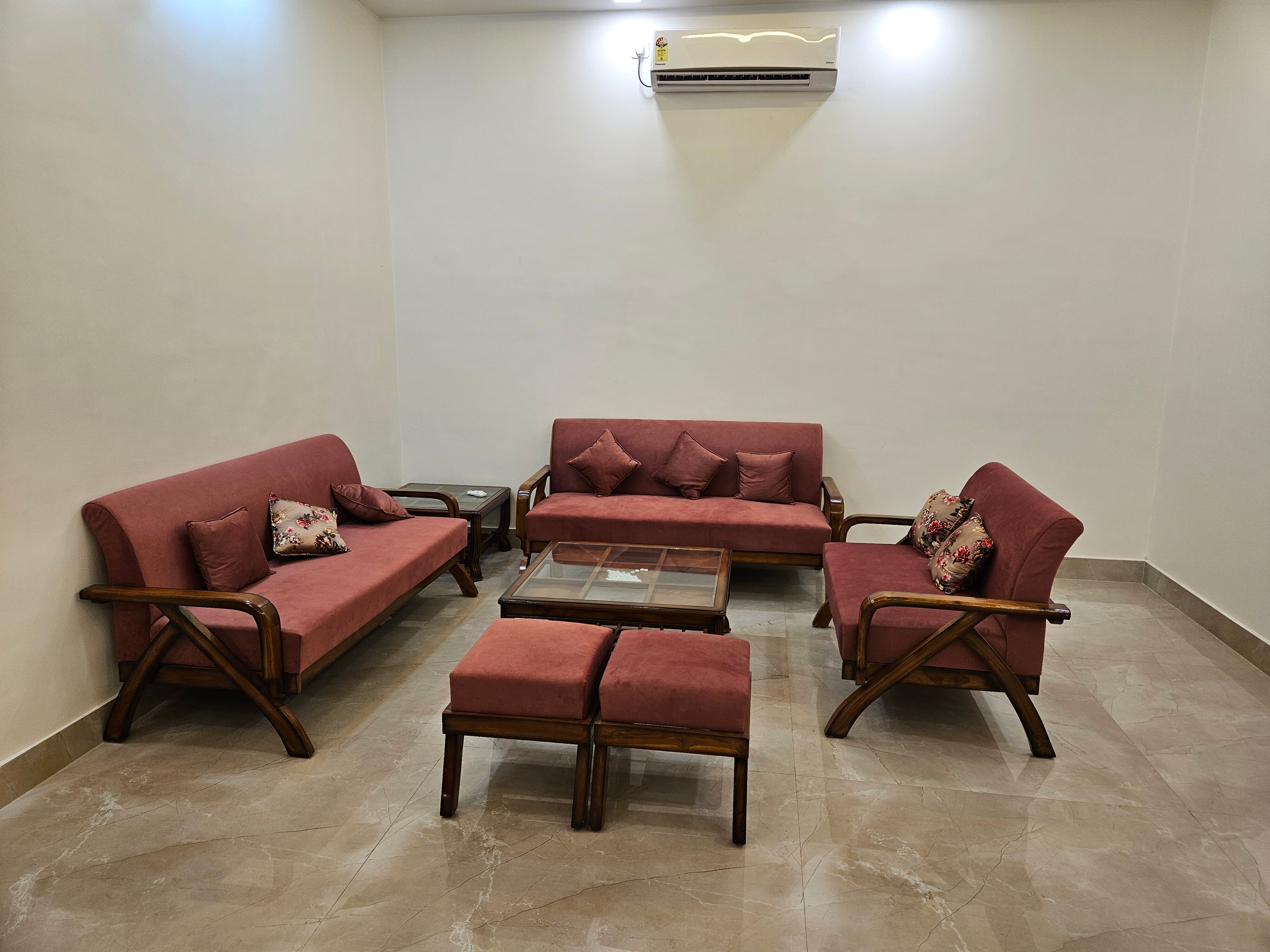 Madhav villa and farmhouse - Tap to explore photos